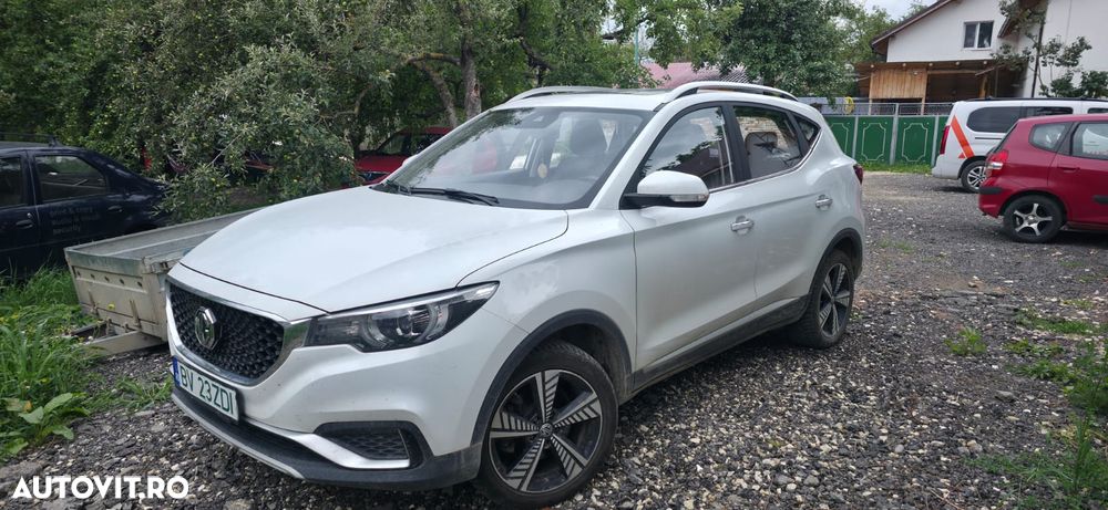 MG ZS EV Luxury - 6