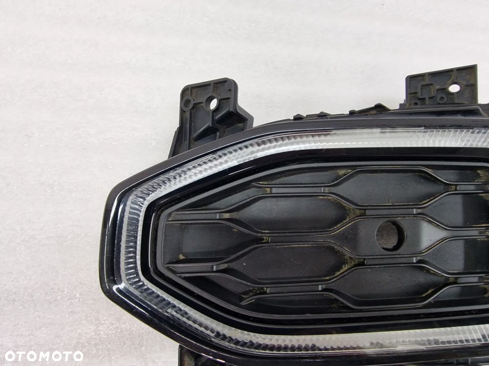 VW T-ROC 2GA LED / DRL LEWY / PRAWY HALOGEN , NR 2GA941056 + 2GA953212C / 2GA941055 + 2GA853211C , NR AUKCJI H265 - 11