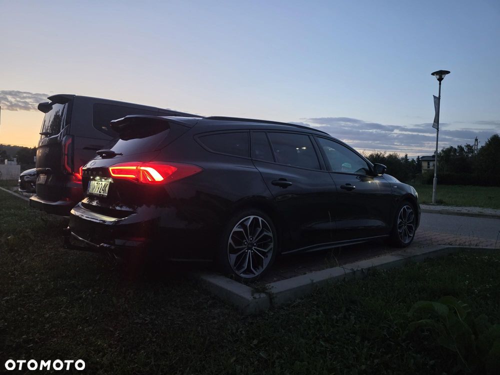 Ford Focus 1.5 EcoBoost ST-Line Business - 4