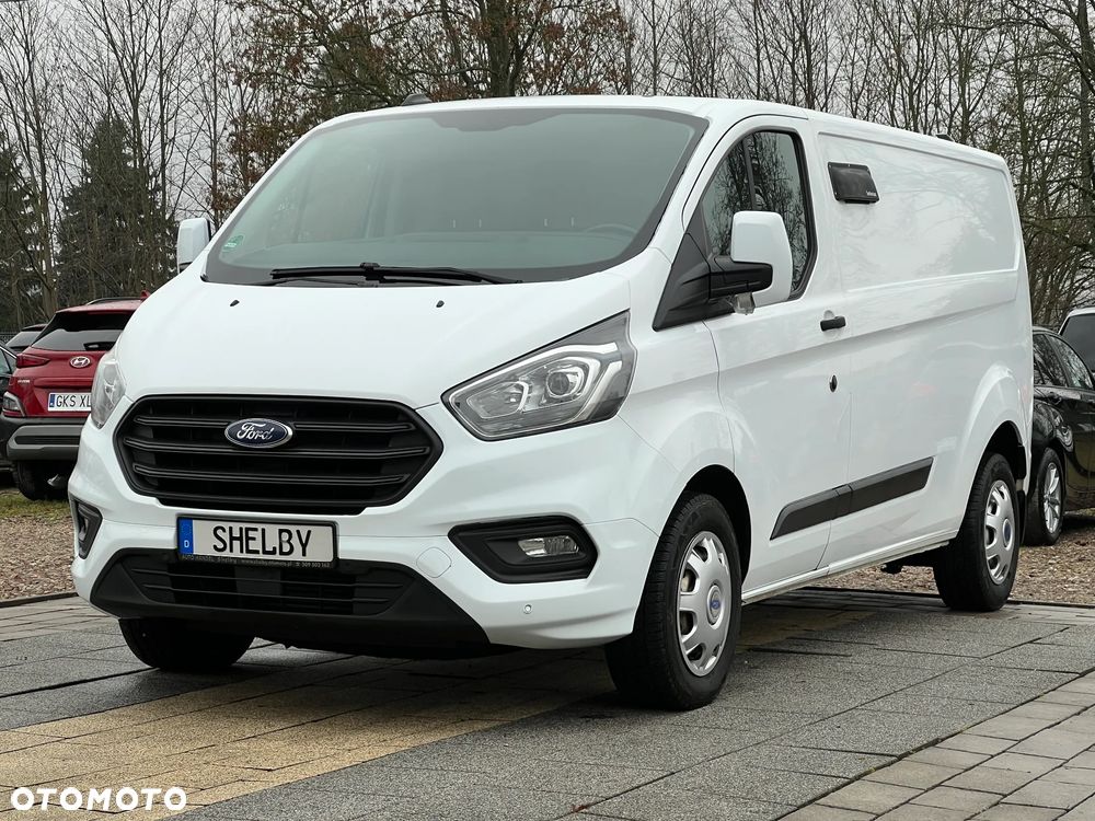 Ford TRANSIT CUSTOM - 1
