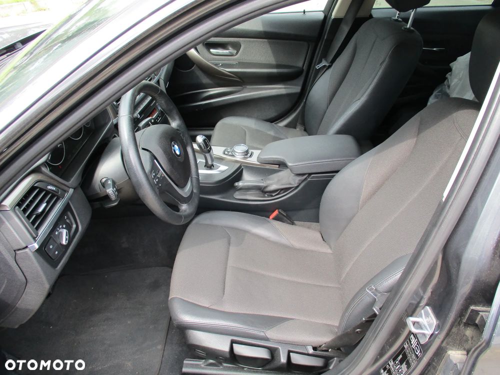 BMW Seria 3 320d Sport-Aut Modern Line - 9