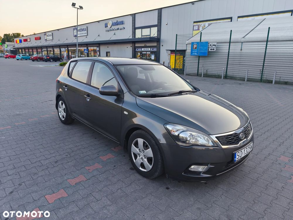 Kia Ceed 1.4 Comfort + - 7