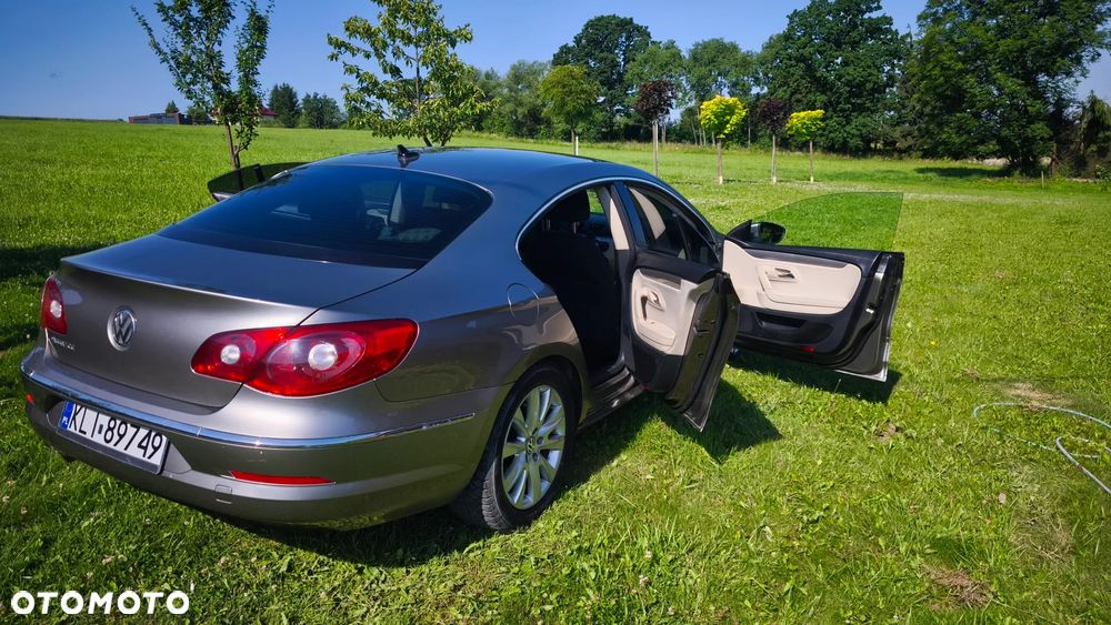 Volkswagen Passat 2.0 TDI Comfortline DSG - 3