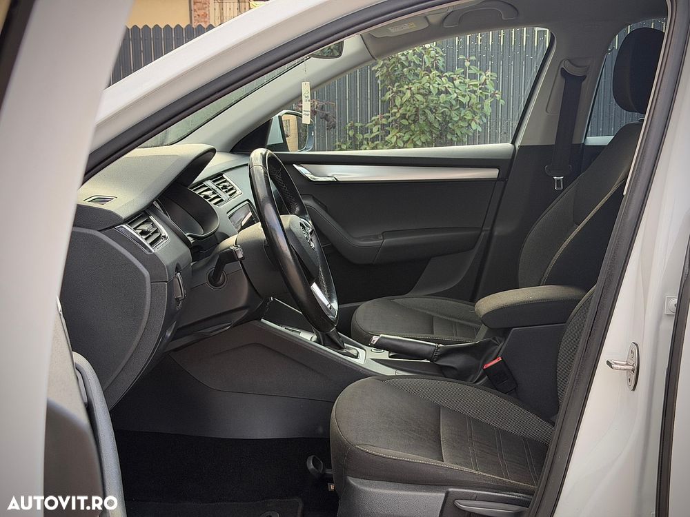 Skoda Octavia 1.6 TDI DSG Ambition - 15