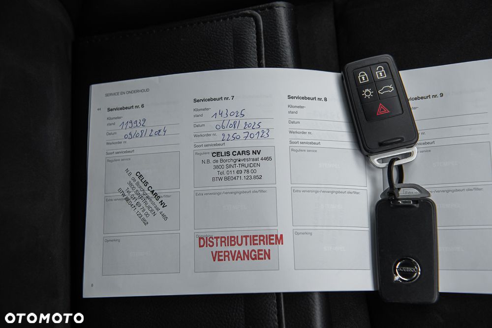 Volvo V40 D3 Geartronic RDesign - 36