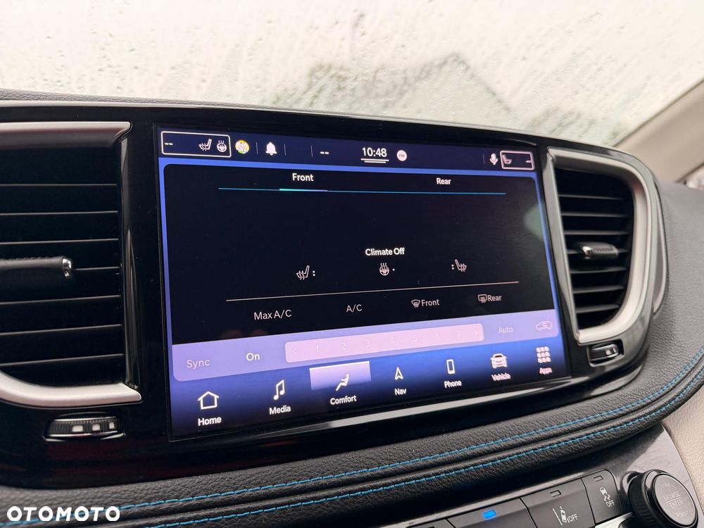 Chrysler Pacifica - 33