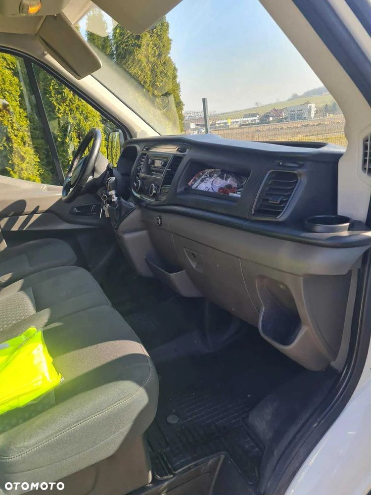 Ford Transit - 13