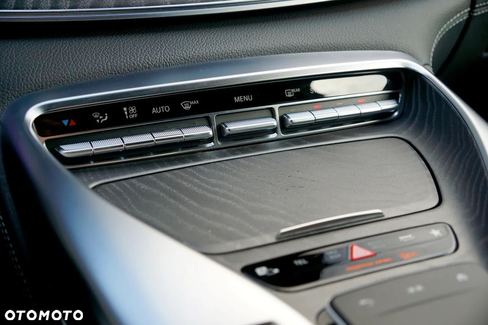 Mercedes-Benz AMG GT 53 4-Matic+ - 38