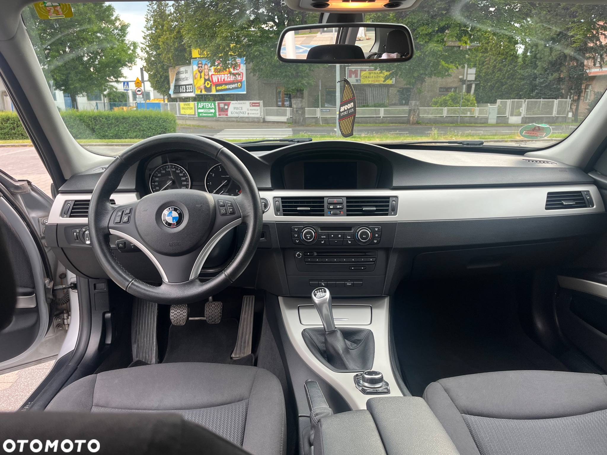 BMW Seria 3 318i - 10