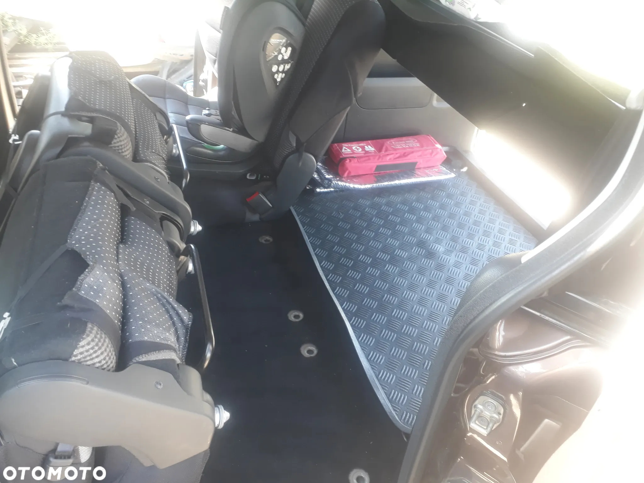 Peugeot Partner Tepee e-HDi FAP 90 2-Tronic Stop&Start Tendance - 7