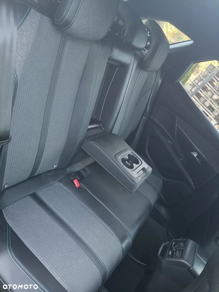 Peugeot 3008 1.5 BlueHDi Allure Pack S&S EAT8 - 32