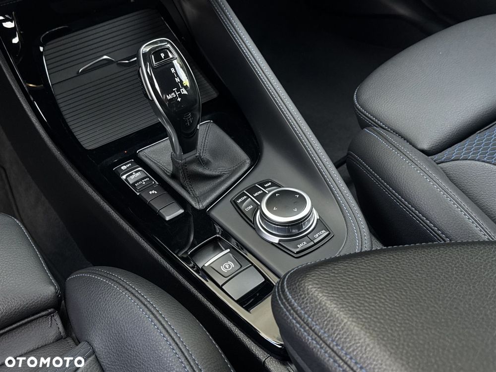 BMW X1 sDrive18d - 15