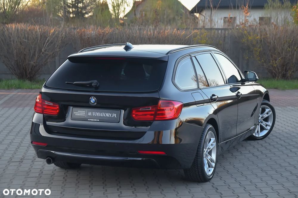 BMW Seria 3 318d Sport Line - 19