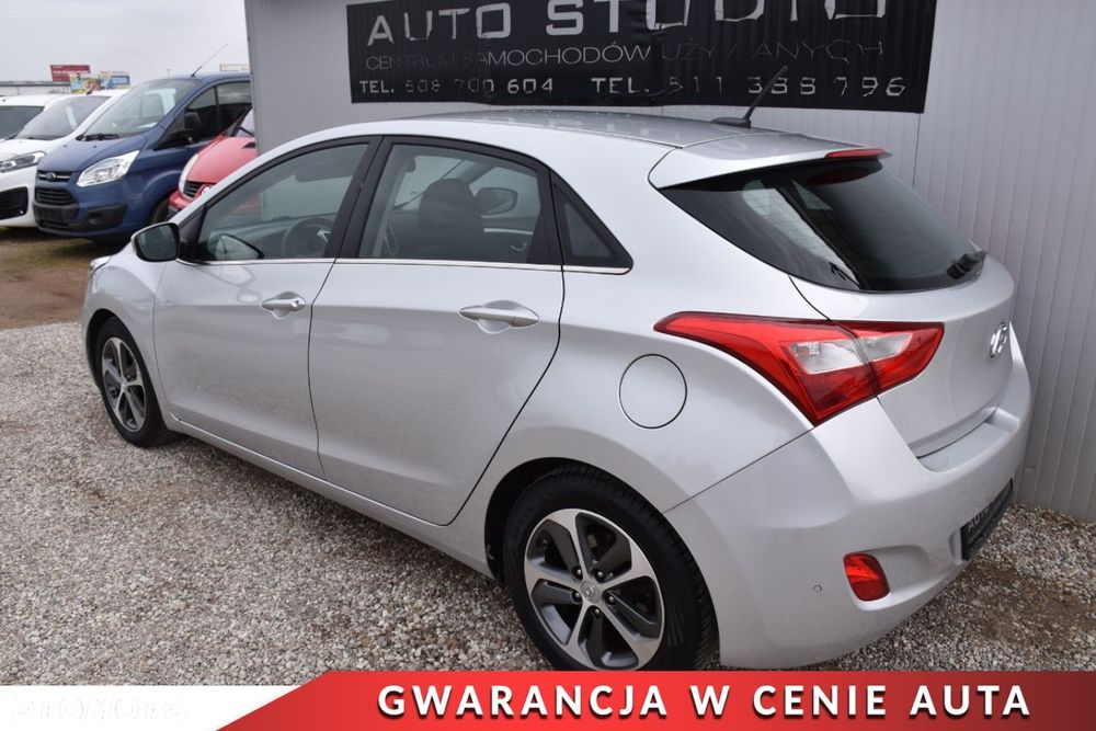 Hyundai i30 1.6 CRDi Fifa World Cup Edition - 35