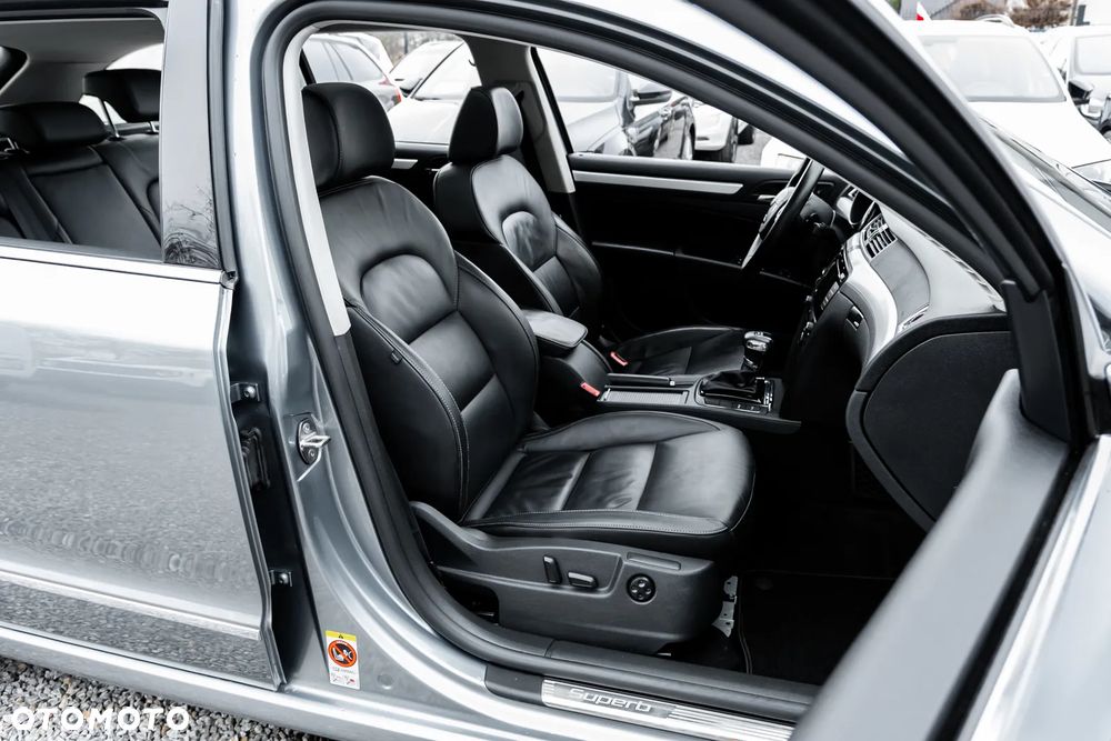 Skoda Superb 3.6 V6 4x4 DSG Elegance - 25