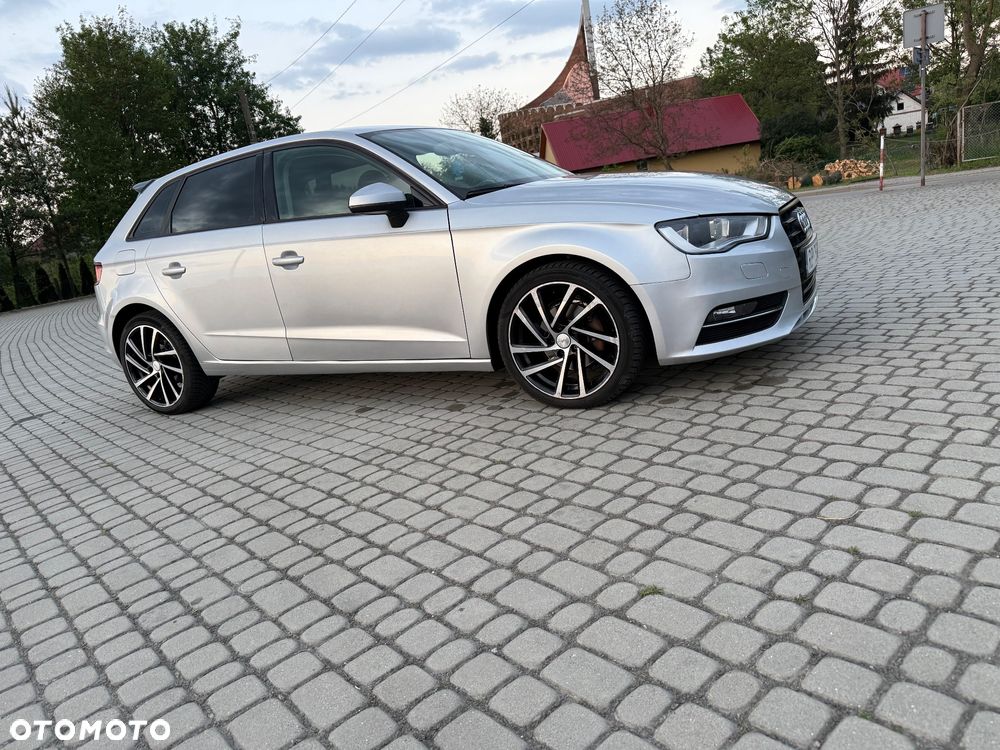 Audi A3 Sportback 1.6 TDI DPF Ambition S tronic - 22