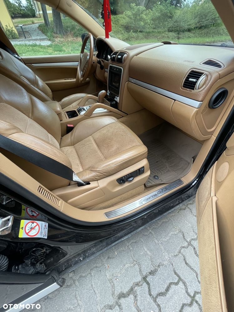Porsche Cayenne - 7