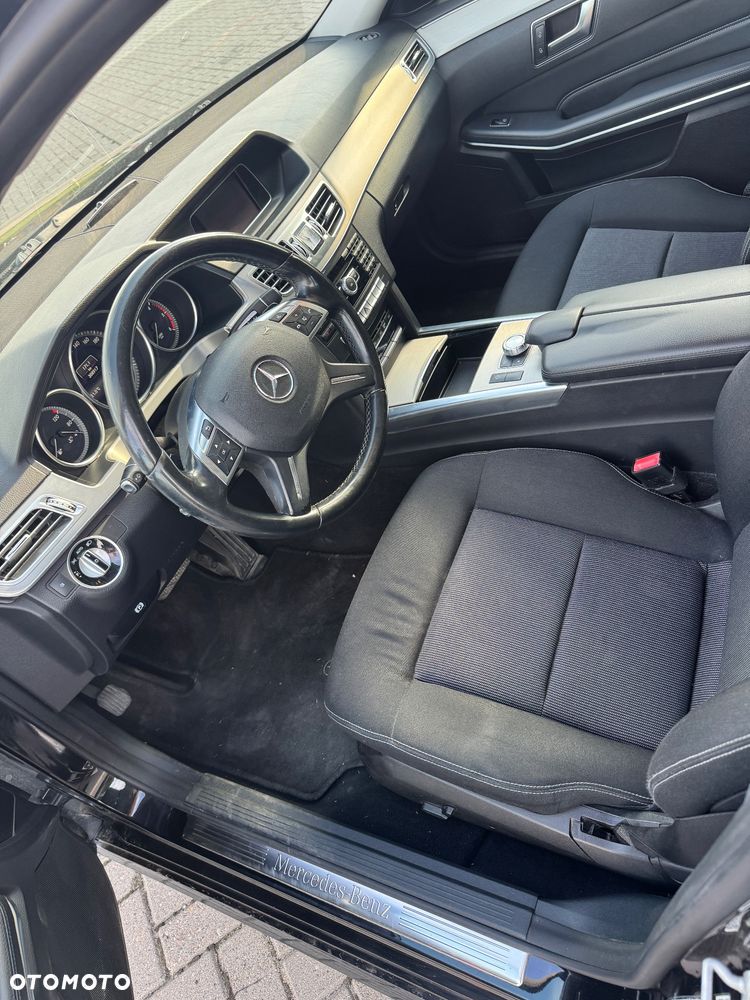 Mercedes-Benz Klasa E 200 BlueTEC 7G-TRONIC Elegance - 6