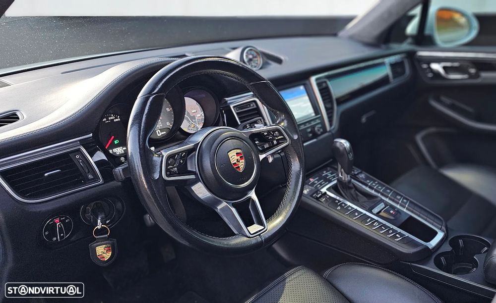 Porsche Macan S - 17