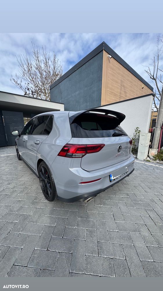Volkswagen Golf 2.0 TSI DSG 4Motion R - 3