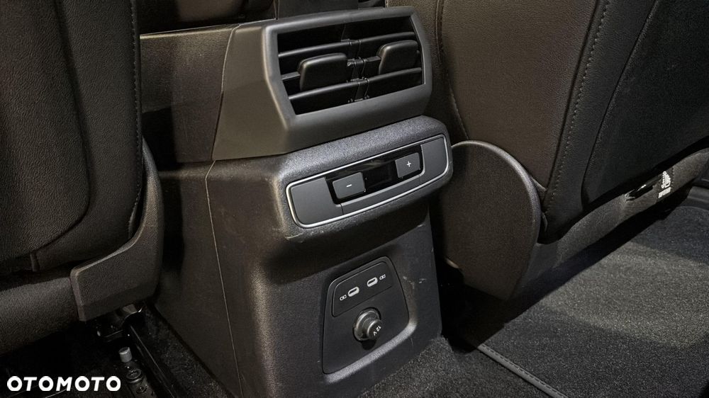 Audi Q4 e-tron - 21