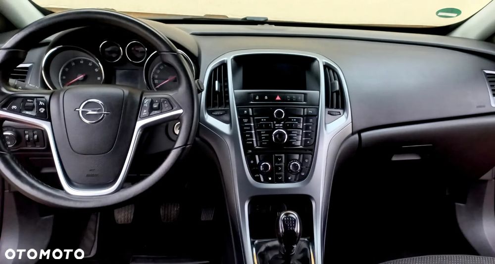 Opel Astra 1.6 Turbo Innovation - 10