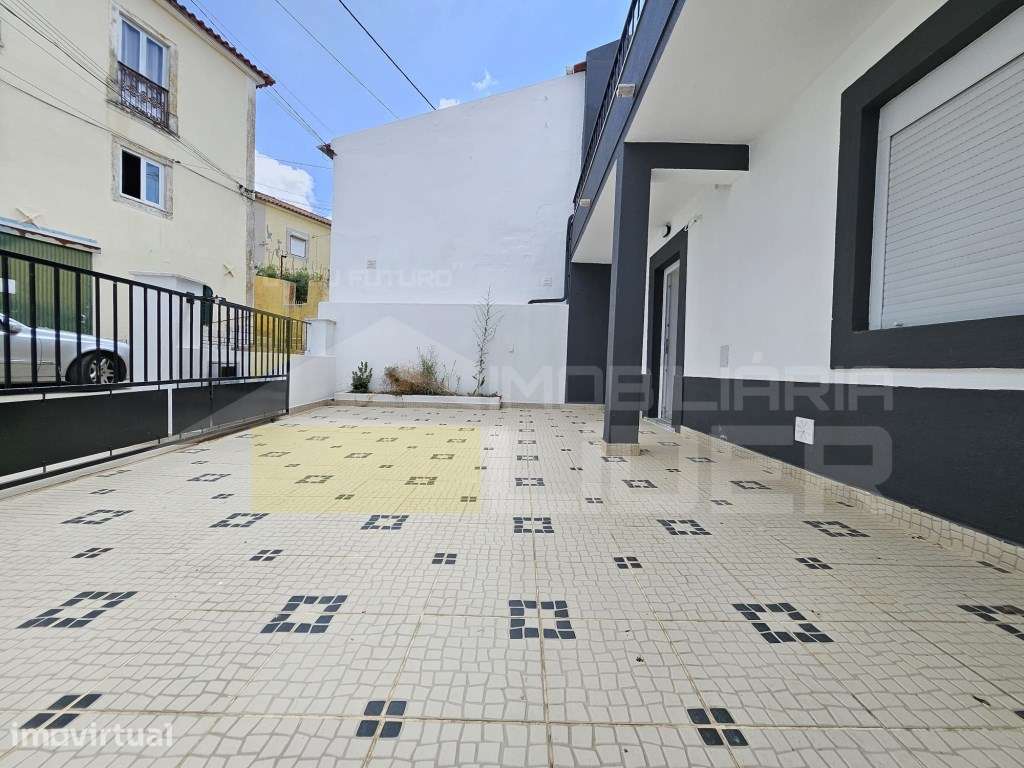 Moradia T4 na Freixofeira a 5 minutos da Freiria. 
Espaço, confort... - Grande imagem: 5/35