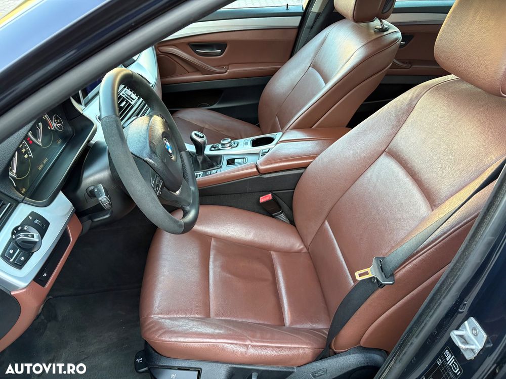 BMW Seria 5 520d Luxury Line - 6