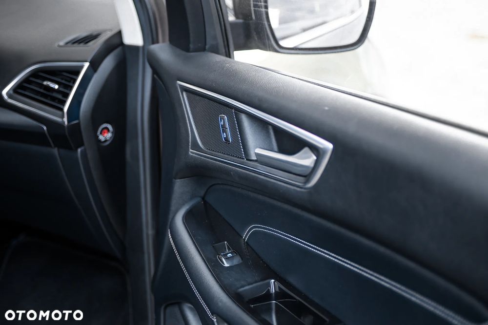 Ford Edge 2.0 EcoBlue Twin-Turbo 4WD Titanium - 22