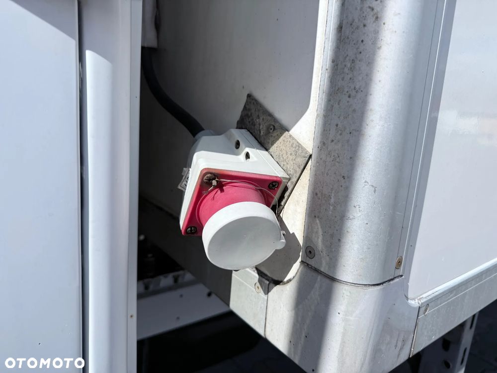 Mercedes-Benz Sprinter 316 CDI Kontener 8ep Chłodnia Mroźnia Funkcja Grzania Złącze 380V SALON PL - 7