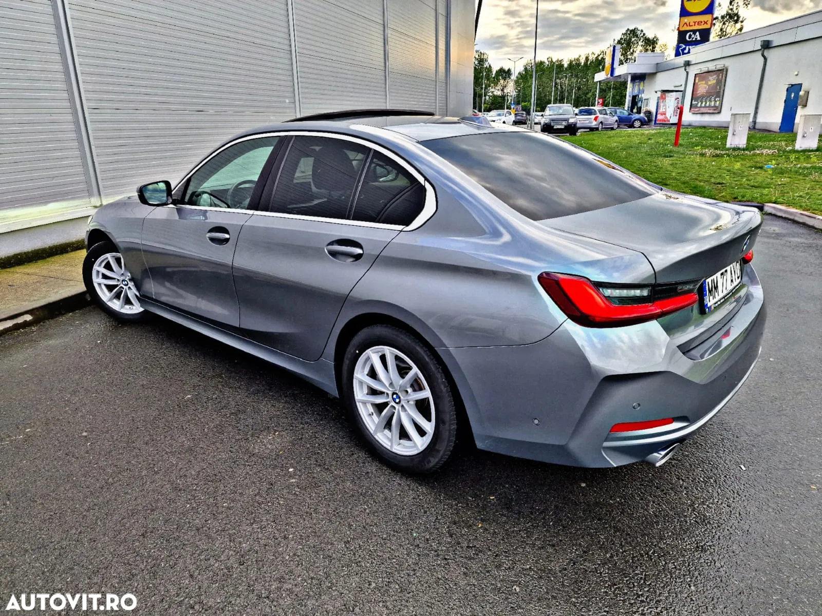 BMW Seria 3 320d Touring Aut. Advantage - 4