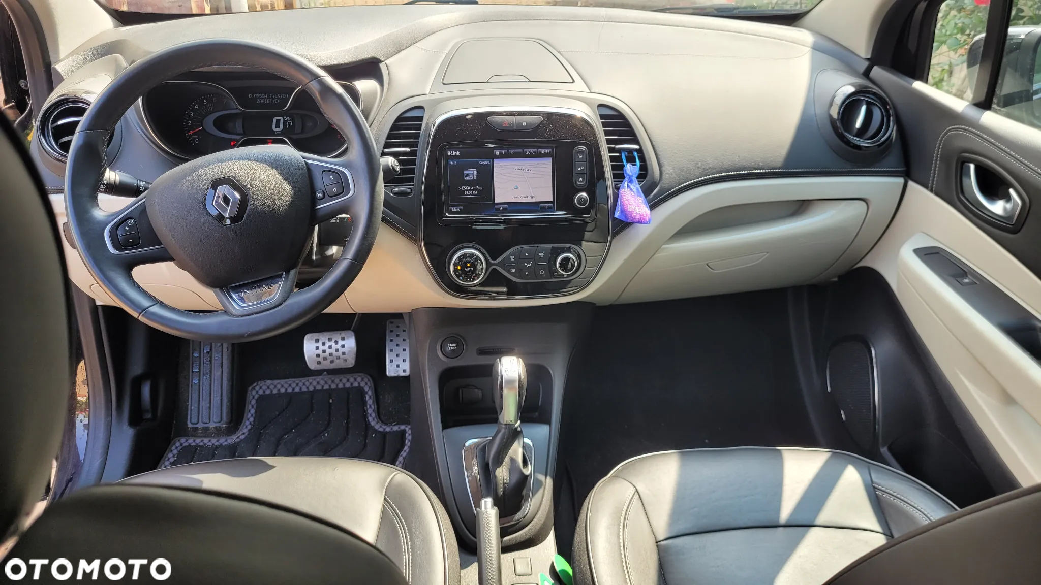Renault Captur 1.3 Energy TCe Initiale Paris EDC - 11