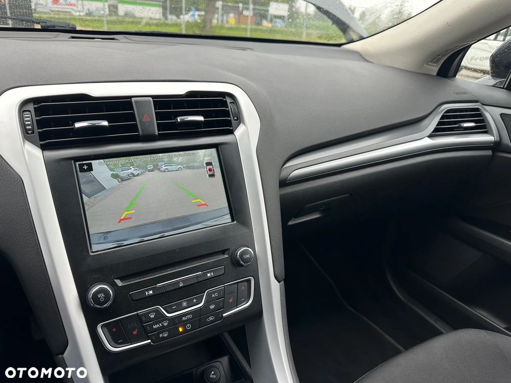 Ford Mondeo - 12