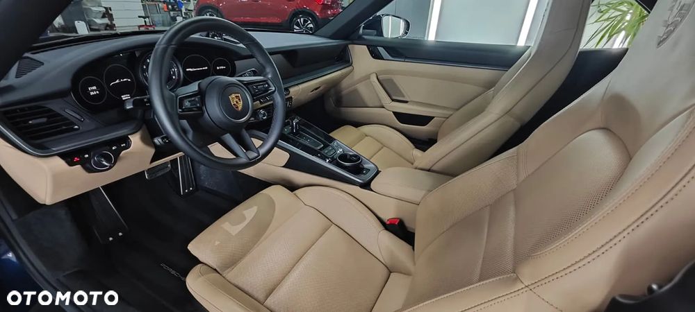 Porsche 911 Carrera Cabriolet PDK - 13