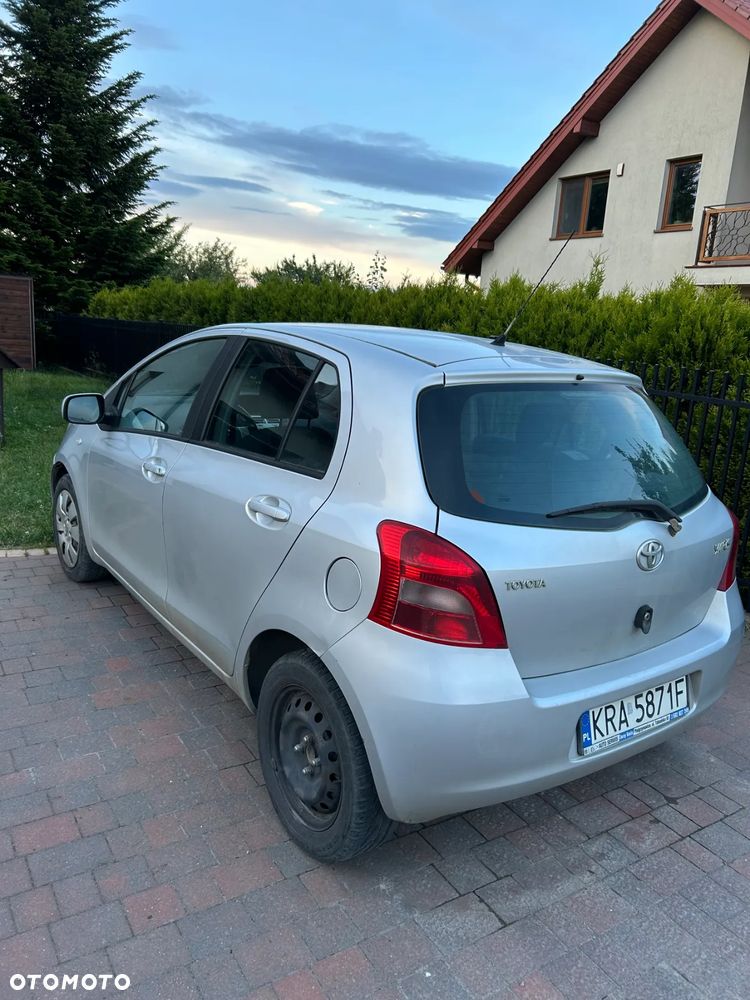 Toyota Yaris - 2