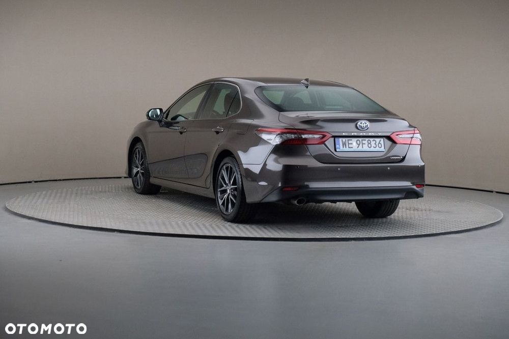 Toyota Camry 2.5 Hybrid Executive CVT - 2