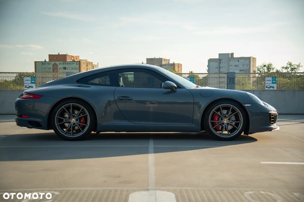 Porsche 911 Carrera S PDK - 22