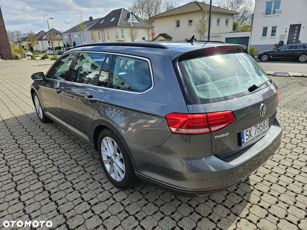 Volkswagen Passat 2.0 TDI (BlueMotion Technology) DSG Highline - 4