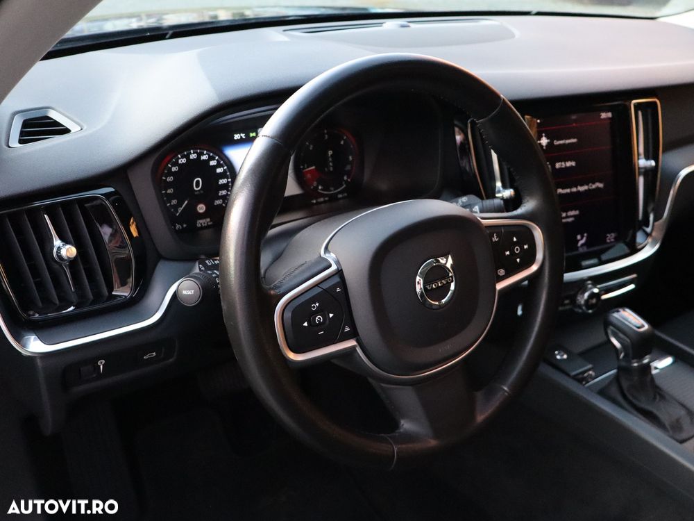 Volvo V60 D3 Geartronic Momentum Pro - 17