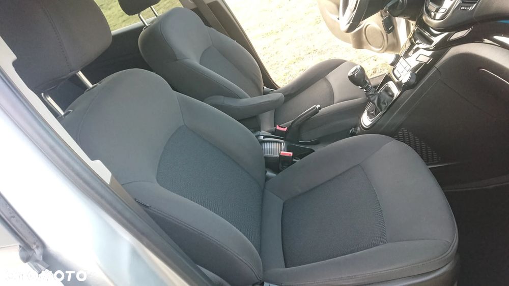 Chevrolet Orlando - 16