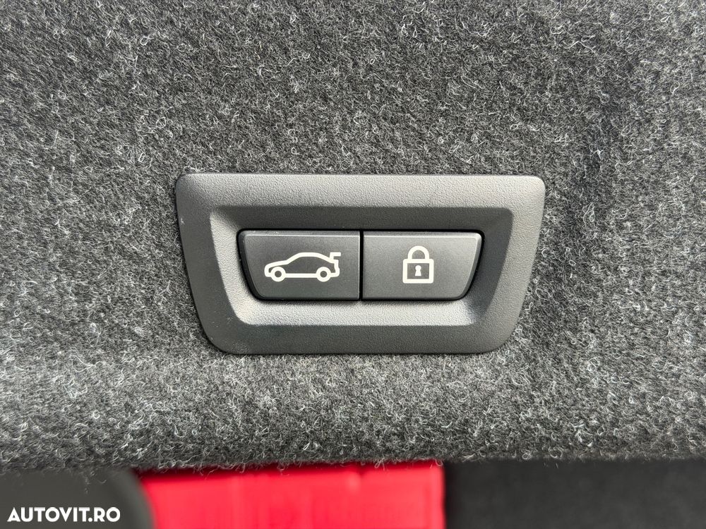 BMW Seria 3 330e Aut. M Sport - 29