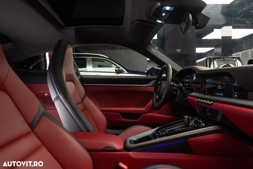 Porsche 911 Carrera PDK - 32