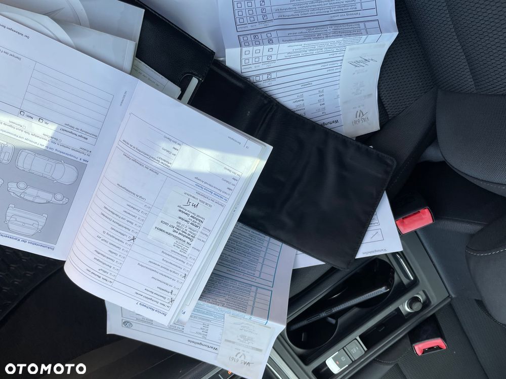 Volkswagen Golf - 10