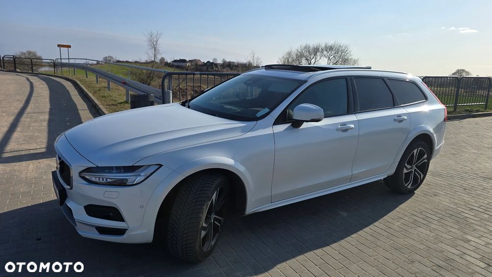 Volvo V90 Cross Country - 6
