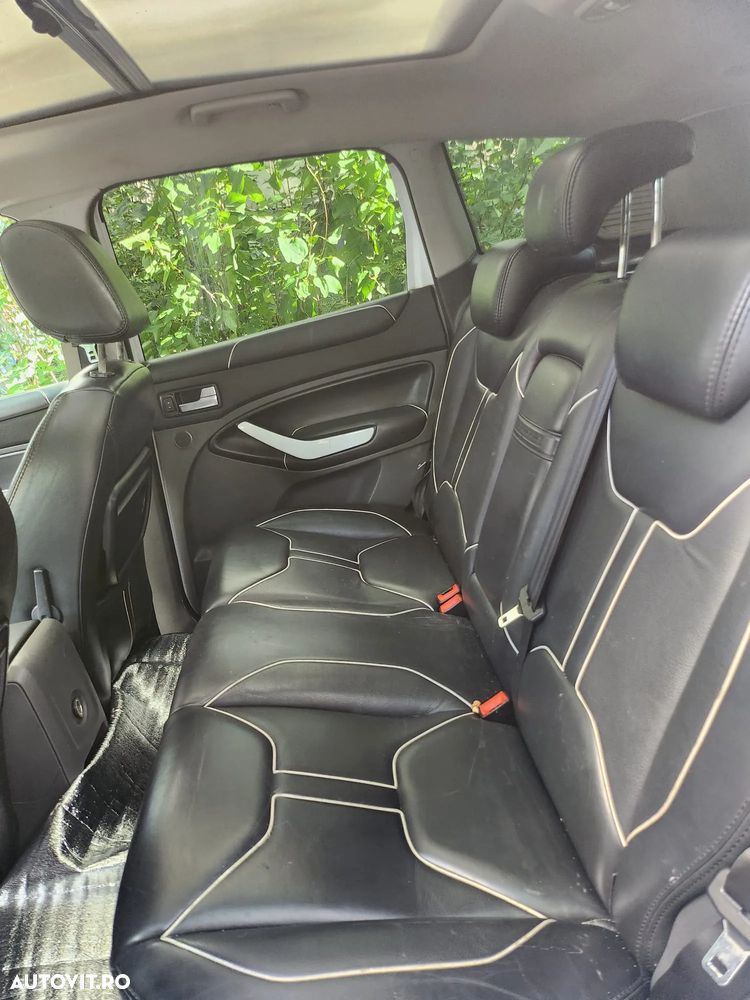 Ford Kuga 2.0 TDCi 4x4 Titanium - 4