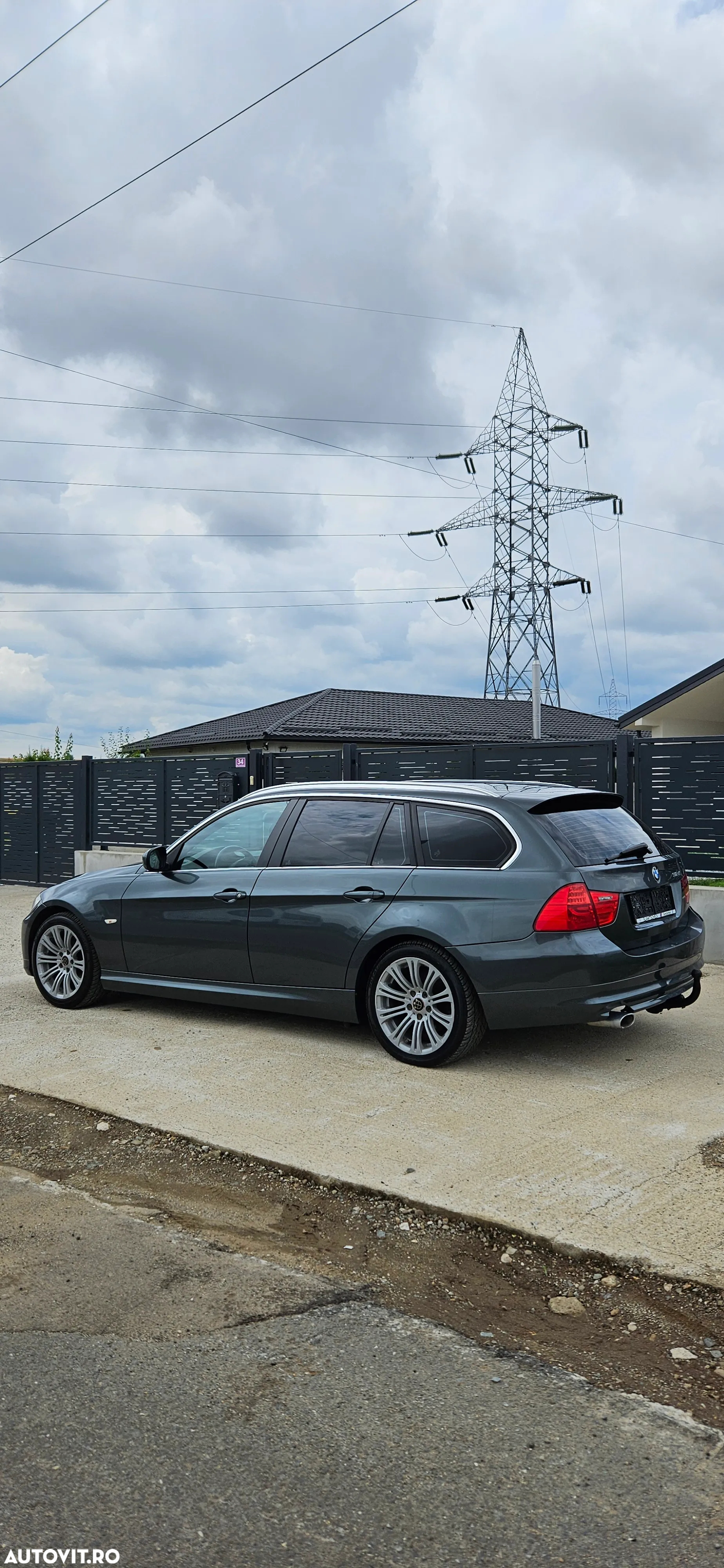 BMW Seria 3 318d DPF Touring Edition Exclusive - 8
