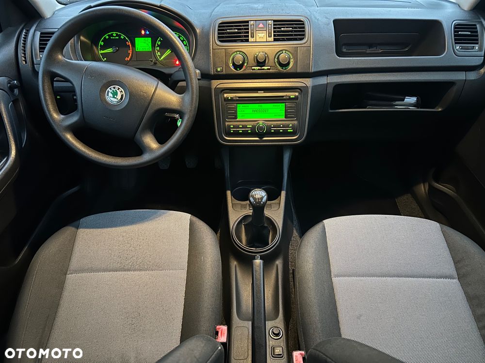 Skoda Fabia 1.2 HTP Ambiente - 10