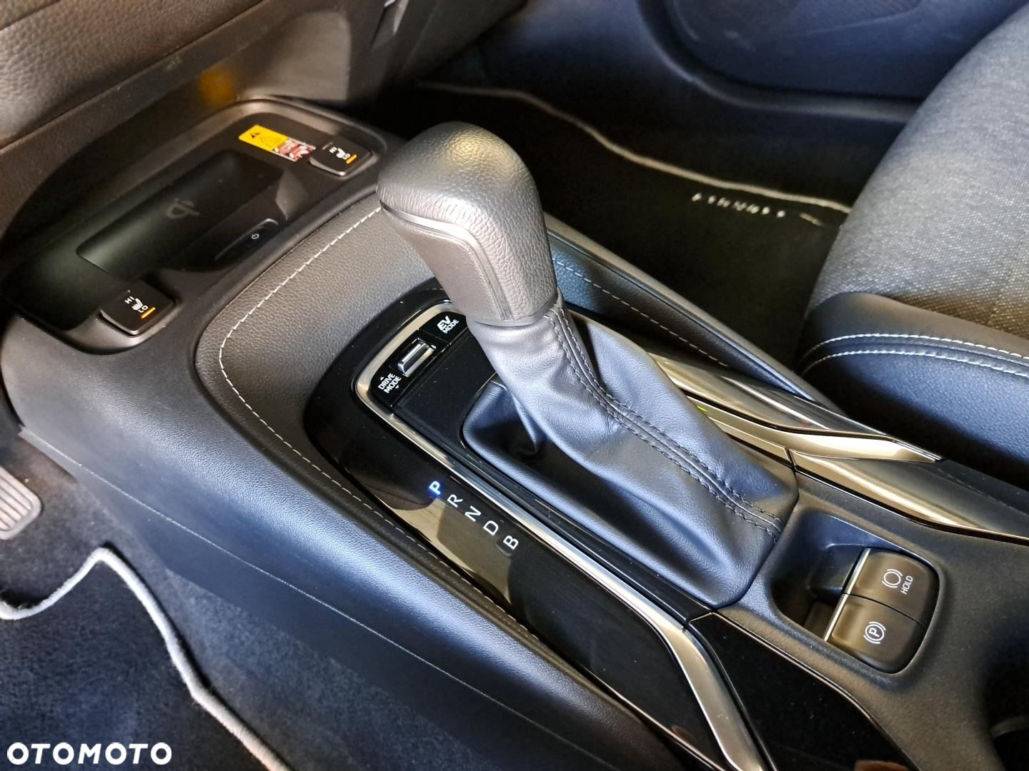 Toyota Corolla - 23