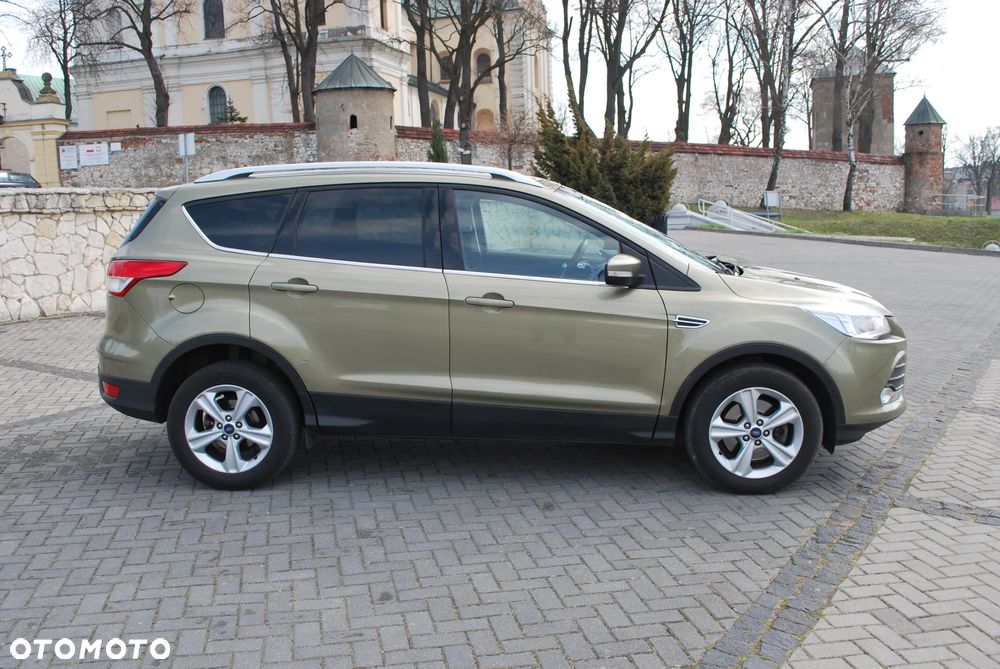 Ford Kuga 2.0 TDCi 2x4 Titanium - 33