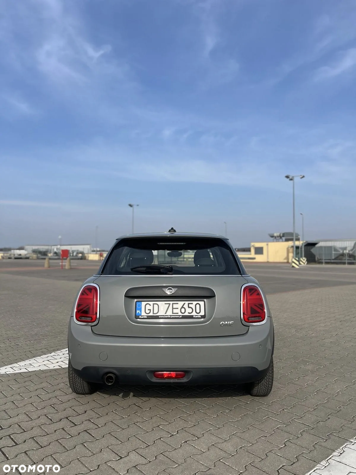MINI ONE - 9